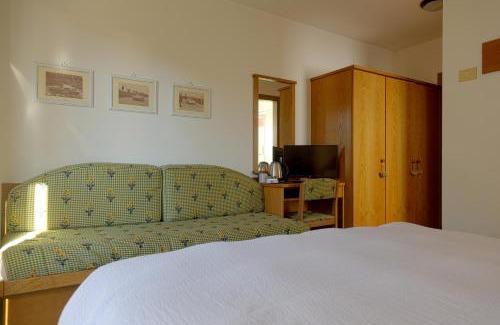 Carisolo Bed & Breakfast | Chalet La Felce
