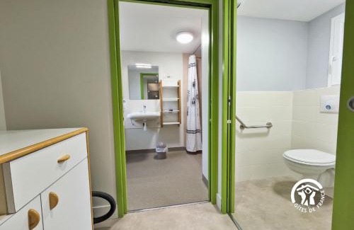 Villiers-Charlemagne House | Chalet le Bass