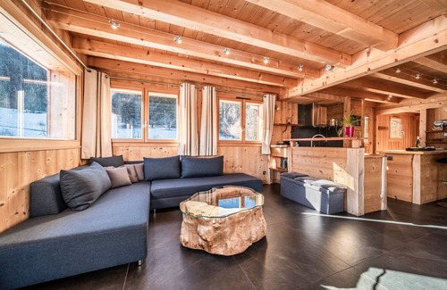 Les Esserts Ski Chalet | Chalet 'Le Mas Devant' with Mountain View, Private Terrace and Wi-Fi