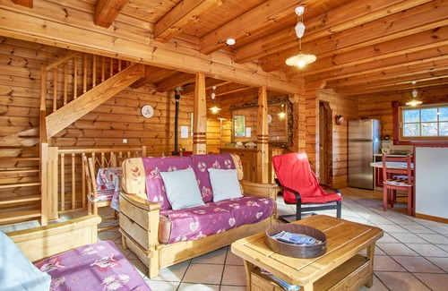 Gresse-en-Vercors Ski Chalet | Chalet 'Le Serac' with Mountain View, Private Terrace and Wi-Fi