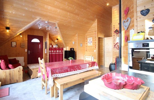 Mont-Dore Ski Chalet | Chalet Mont-Dore 110m², sleeps 10, parking, pets allowed