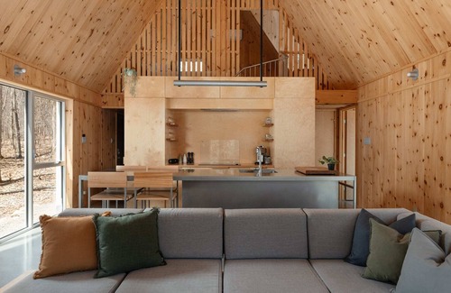 Chertsey Ski Chalet | Chalet Nova - Spa, Sauna & Nearby Lakes