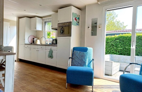 Baarland House | chalet on the coast and dike