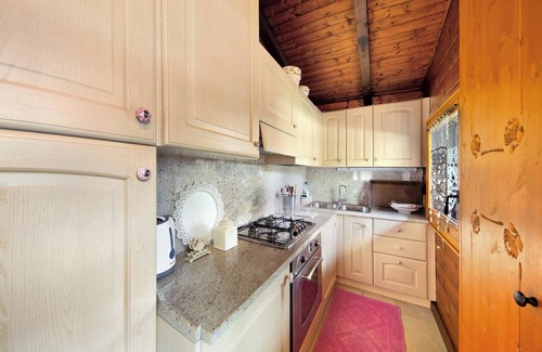 Forno di Zoldo Ski Chalet | Chalet 'Orserose La Bilancia' with Mountain View, Shared Terrace and Wi-Fi