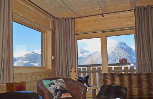 Montalbert Ski Chalet | Chalet Phoenix