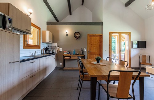 Faverges-Seythenex Ski Chalet | Chalet 'Sambuy - Val De Tamié' with Mountain View, Private Terrace and Wi-Fi