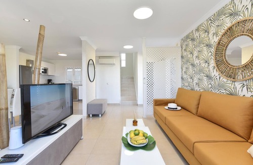 Playa del Ingles Ski Chalet | Chalet Santa Ana 2 by VillaGranCanaria