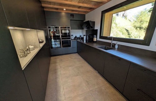 Vaujany Ski Chalet | Chalet Sika - Sophisticated, chic and stylish rented Sunday-Sunday by Ski Peak