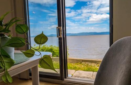 Cap-Saint-Ignace Ski Chalet | Chalet Studio #5 Waterfront with Spa Fireplace & Wifi