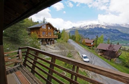 Le Cret Ski Chalet | Chalet, wifi, view open, balcony, fireplace or stove, parking, tv, ski locker, 170m², Val d'Isère