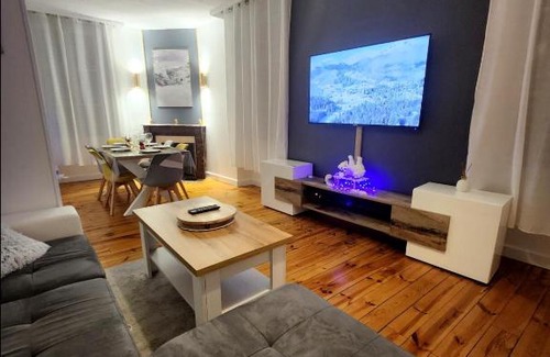 Vic-sur-Cere Apartment | Chaleureux appartement refait à neuf