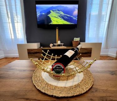 Vic-sur-Cere Apartment | Chaleureux appartement refait à neuf