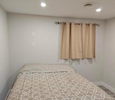 North Central Edmonton House | Chamber Inn