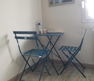 Etival-les-le-Mans Bed & Breakfast | Chambre à 10 minutes du circuit des 24H du MANS et à 5 minutes sortie Autoroute A11