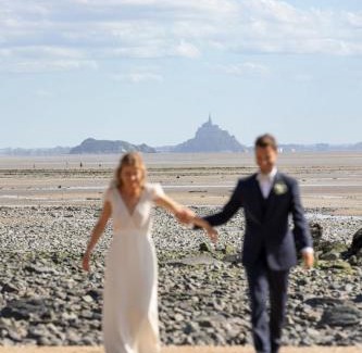 Champeaux Bed & Breakfast | Chambre Cocteau avec vue sur le Mont Saint Michel