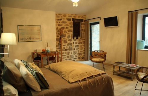 Chirols Bed & Breakfast | Chambre D'hôtes Dans les Montagnes Ardéchoises