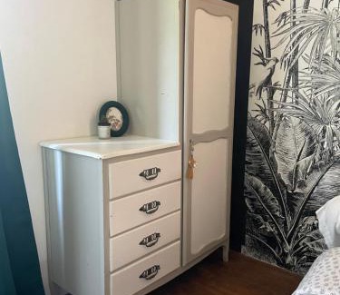 Orignolles House | Chambre dans une charentaise