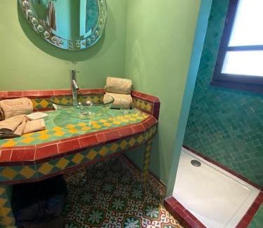 Naturist Village House | Chambre Emeraude, Riad 9 Couple only au village naturiste