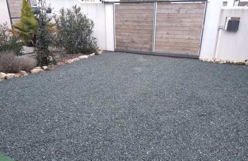 Saint-Coutant-le-Grand Bed & Breakfast | Chambre Dans une Magnifique Villa de Charme Avec sa Piscine Privée et Jacuzzi