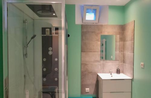 Montherme House | chambre les Campanules