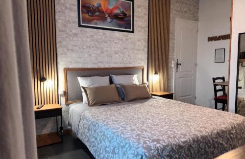 Pons Bed & Breakfast | Chambres d'Hôtes "Le Clos des Passiflores"