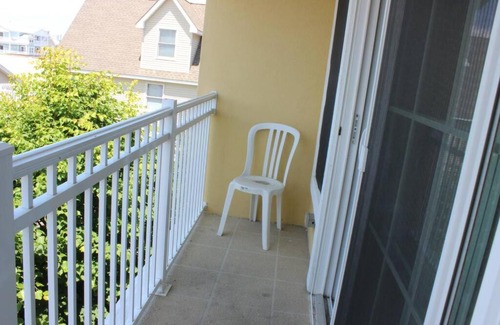 Cents Apartment | Champagne Island Apt