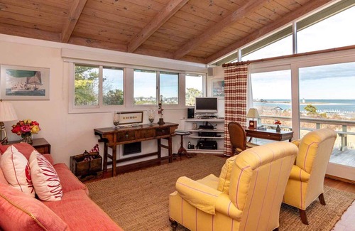 Edgartown Cottage | Chappy Cottage With Edgartown Harbor Views