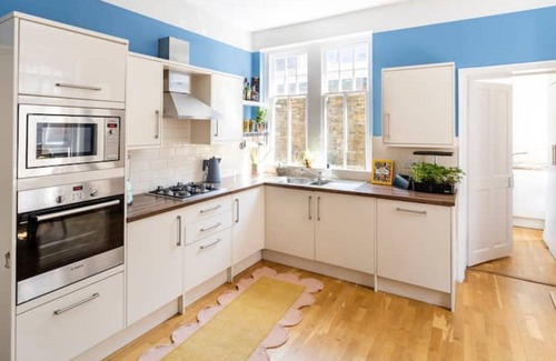 Spitalfields House | Characterful, Recently Renovated 1890s Heritage Home in Spitalfields Market