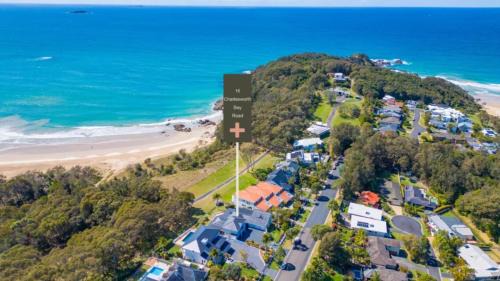Coffs Harbour House | Charlesworth 15 - Beach Reserve, Amazing Views, Walk to Resorts, Sleeps 15