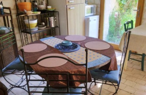 Saint-Denis-en-Val House | Charmant refuge à Courchamps, terrasse et jardin