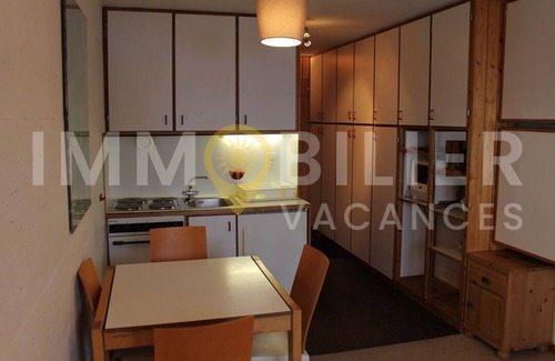 Chandolin Apartment | Charmant studio pour 2 personnes situé au premier sous-sol de la résidence Soleil 2000 B à Chandolin