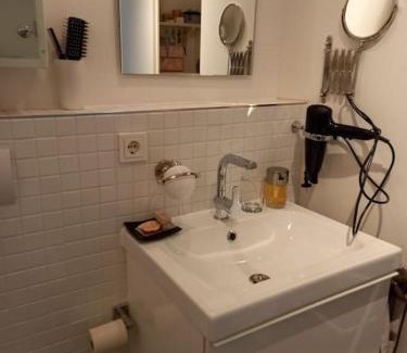 Soflingen Apartment | Charmante 2- Zi-Wo mit Dach-Terrasse