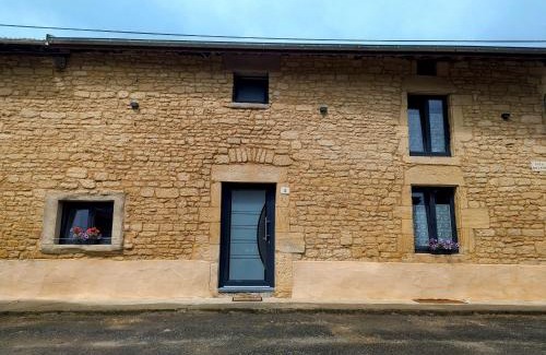 Han-les-Juvigny House | Charmante maison de campagne avec terrasse et jardin - 2 appartements rénovés - FR-1-585-133