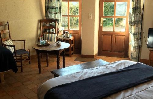 Solesmes Bed & Breakfast | Charmantes chambres avec piscine près de l'abbaye de Solesmes - FR-1-410-403