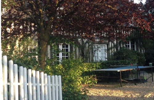 Les Authieux-sur-Calonne House | Charming gîte. Le Manoir de la Porte, between land & sea. 4 hectares, Tennis court.