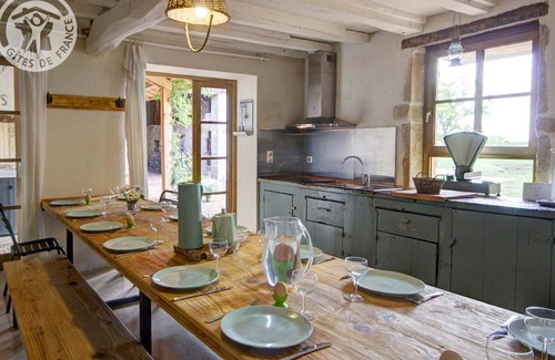 Saint-Germain-Lespinasse Cottage | Charming Retreat with Pets Allowed