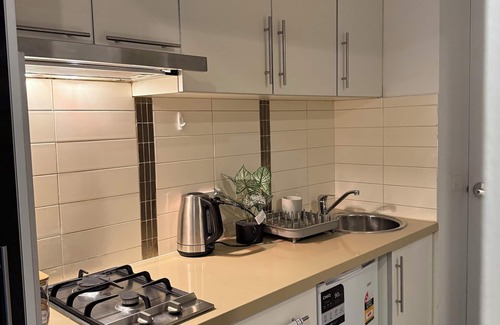 North Melbourne Apartment | Charming 1-bedroom apartment in enjoyable North Melbourne with WiFi, AC