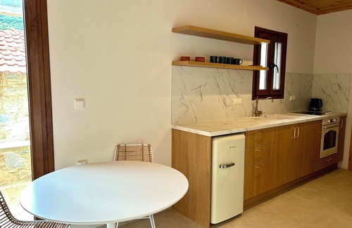 Megalos Prinos Cottage | Charming 1-bedroom cottage with beautiful views in enchanting Mikros Prinos