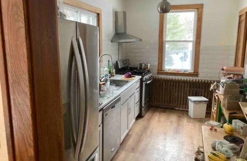 Macalester - Groveland Apartment | Charming 1-bedroom apartment in lovely Saint Paul Duplex