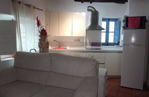 Albaicin Apartment | Charming 1-bedroom apartment with AC, WiFi in gorgeous Granada