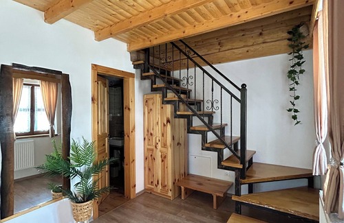 Mukinje Apartment | Charming 1-bedroom apartment with WiFi, AC in serene Jezerce