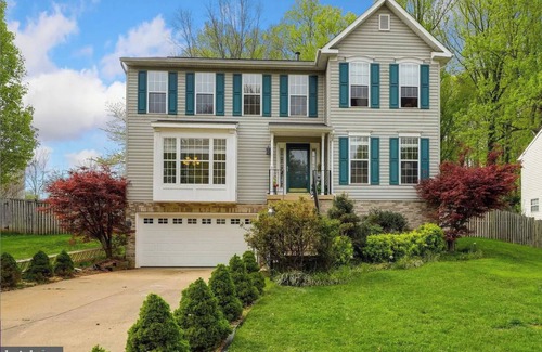 Dale City House | Charming 1-bedroom/bath available close to DC.