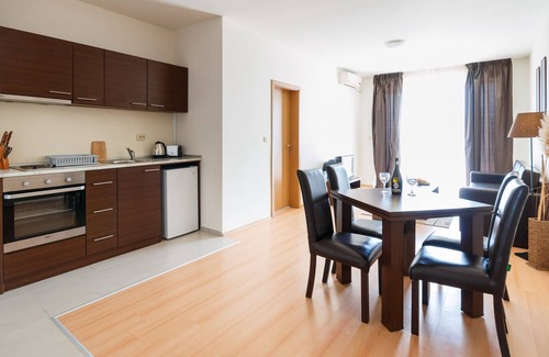 Sunny Beach Apartment | Charming 1 Bedroom Apartment for up to 4 Guests