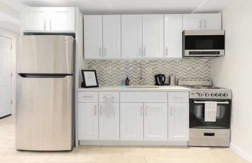 Baldwin Harbor House | Charming 1-bedroom house in Baldwin by the Water