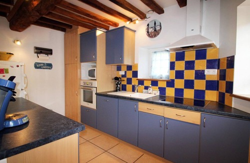 Goulet Cottage | Charming 17th-century Norman house, 2 bedrooms, garden, Wi-Fi