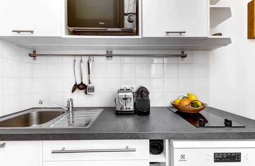 Les Halles Apartment | Charming 1BR by Centre Pompidou - Sleeps 4