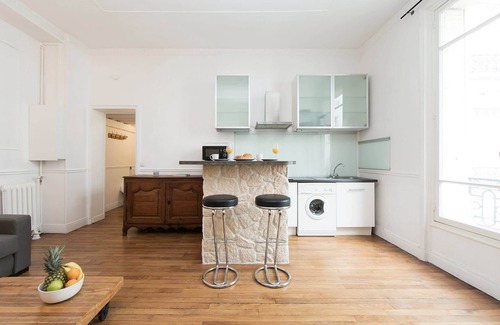 Bonne-Nouvelle Apartment | Charming 1BR Near Le Marais - the Heart of Paris
