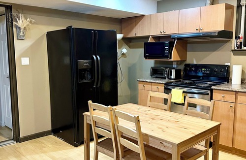 Southwest Gordon Estate House | Charming 2-bedroom 1-bathroom basement suite in Langley with Free Parking