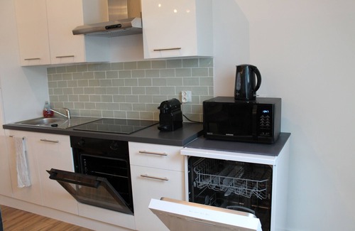 Beauvais Apartment | Charming 2-bedroom apartment in Central Beauvais - Airport Shuttle 2min away