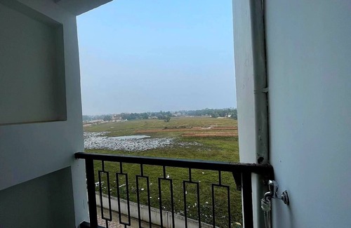 Sualkuchi Apartment | Charming 2-bedroom apartment with AC, WiFi, 2mins from Guwahati Airport